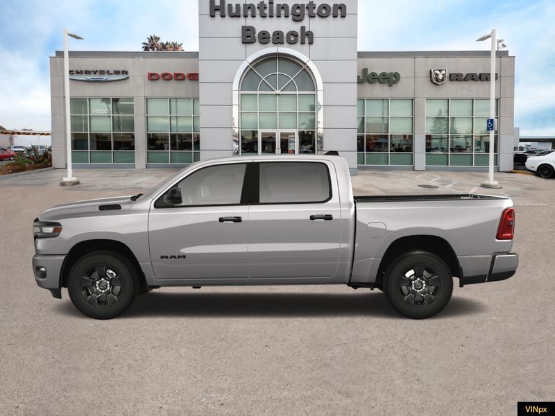 2025 RAM 1500 Tradesman Crew Cab 4x2Image 3