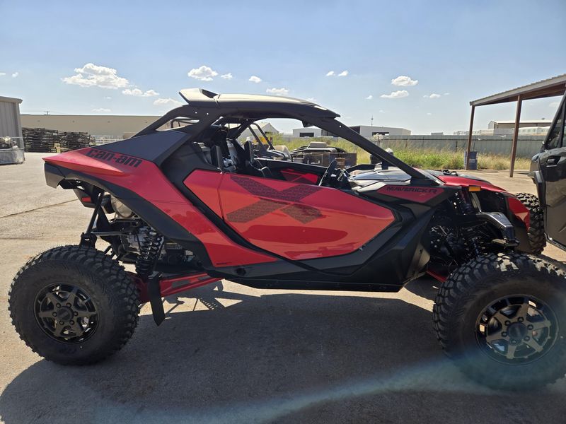 NEW 2026 CAN-AM MAVERICK R X 999T DCT Image 2