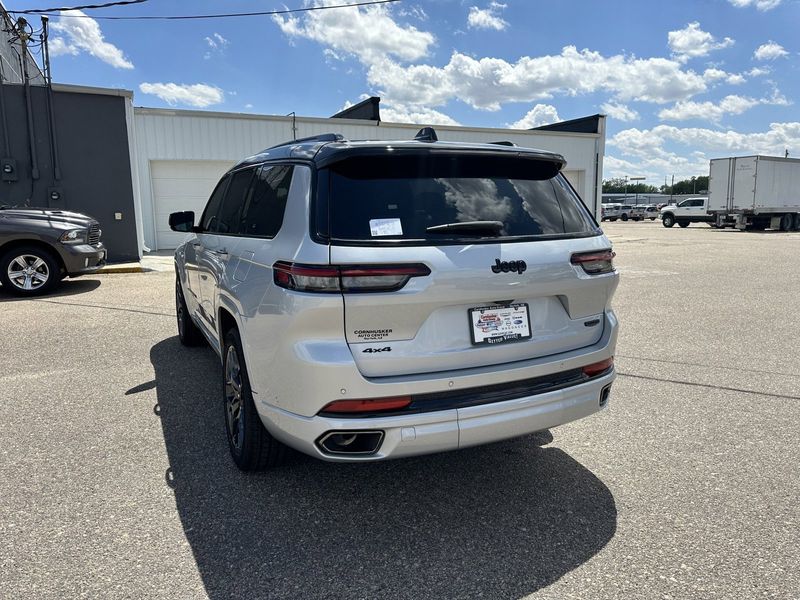 2024 Jeep Grand Cherokee L Summit 4x4Image 6