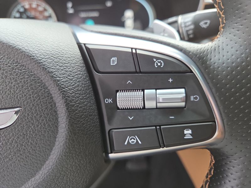 2022 Genesis G70 2.0T photo 29