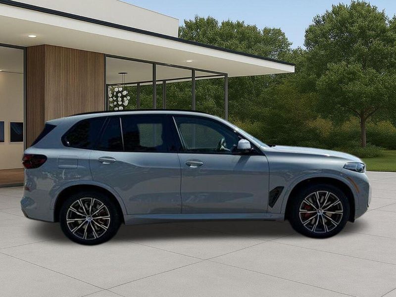 New 2026 BMW X5 xDrive50eImage 7