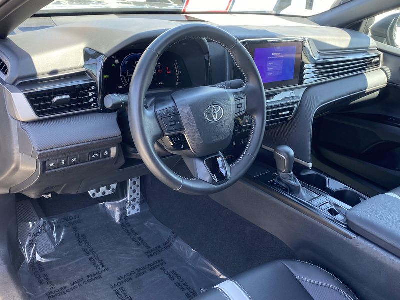 Used 2025 Toyota Camry SEImage 14