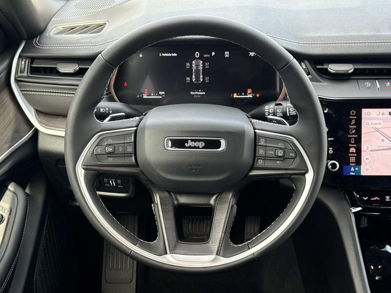 New 2026 Jeep Grand Cherokee Laredo Altitude 4x4