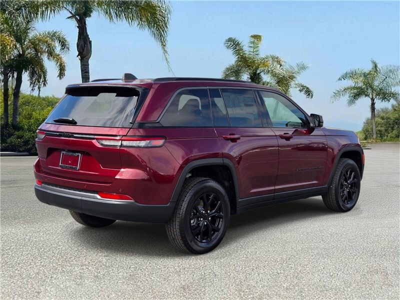 New 2026 Jeep Grand Cherokee Laredo Altitude 4x2