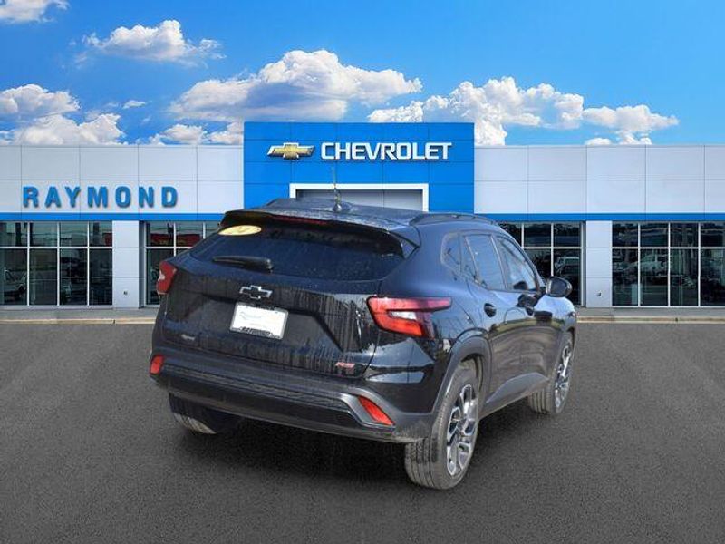 Used 2024 Chevrolet Trax 2RSImage 4