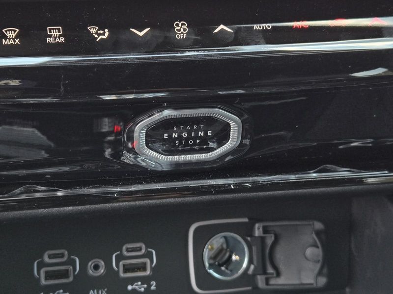 New 2026 Jeep Grand Cherokee L Laredo Altitude 4x4