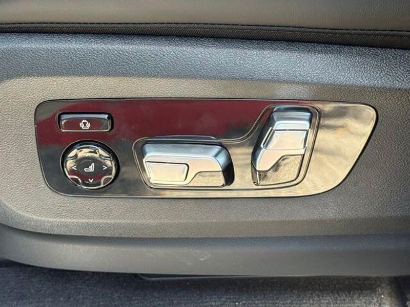 New 2027 BMW X7 M60iImage 19