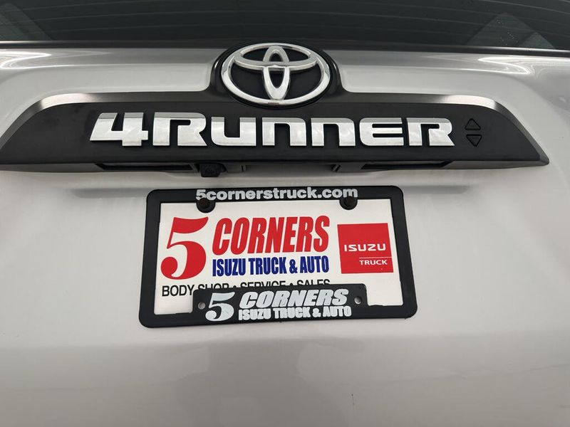 2024 Toyota 4Runner TRD Premium photo 7