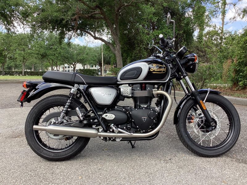2025 Triumph Bonneville T100
