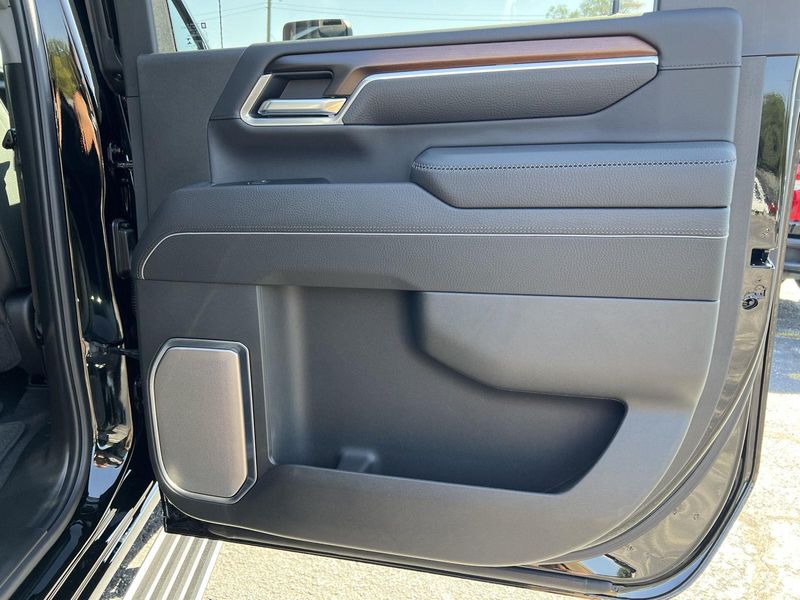 2026 Gmc Sierra HD Denali photo 19