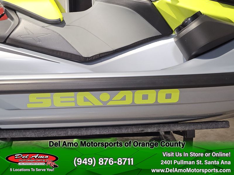 2024 Sea-Doo RXP-X 325 (SOUND SYSTEM) Image 17