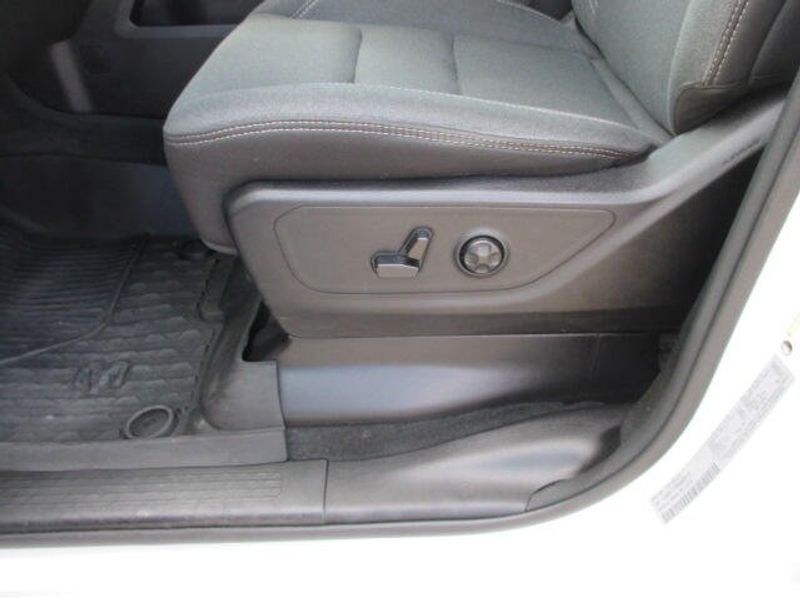 2021 RAM 1500 Big HornImage 17