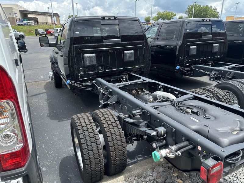 New 2025 RAM 4500 Big Horn Chassis Crew Cab 4x4 60