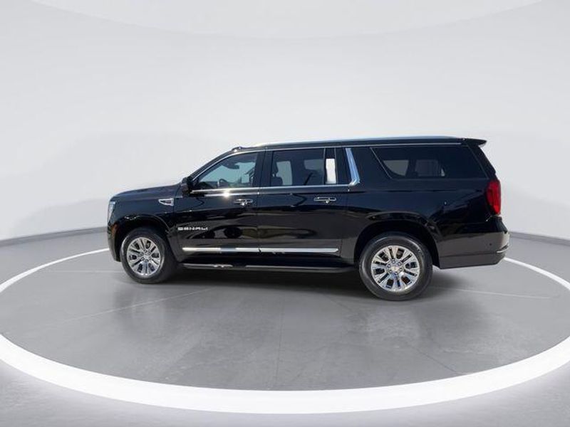 Used 2025 GMC Yukon XL DenaliImage 5