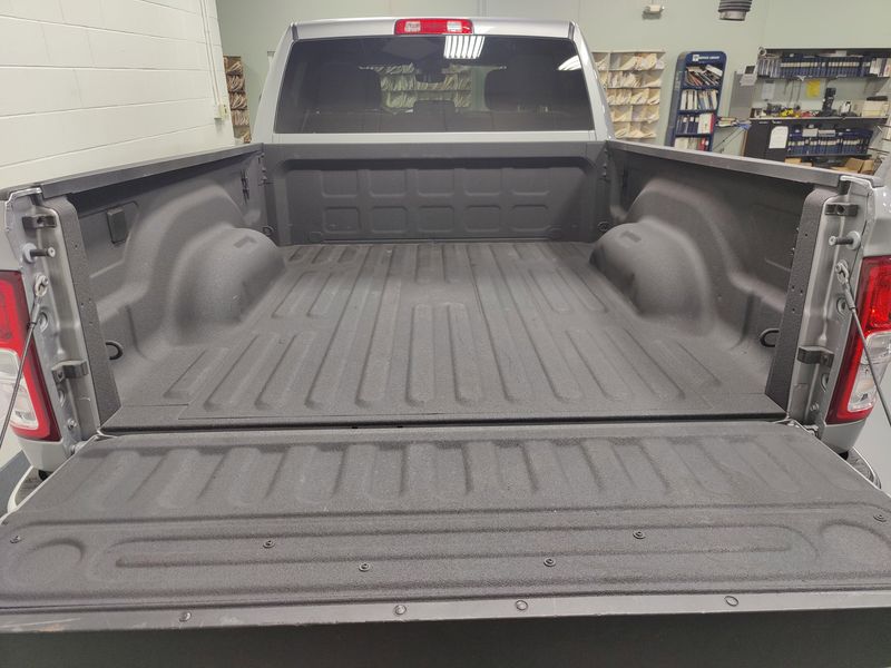 Used 2024 RAM 2500 Big Horn Crew Cab 6.4L V8 4x4Image 11