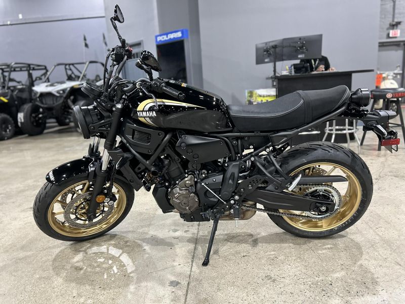 New 2025 Yamaha XSR700 Image 13