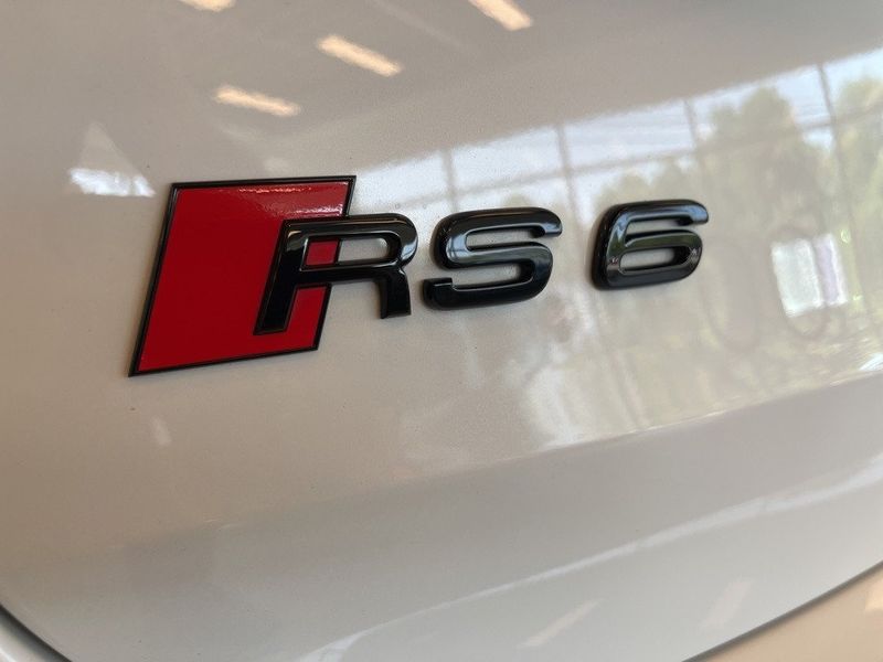 2021 Audi RS 6 4.2Image 27