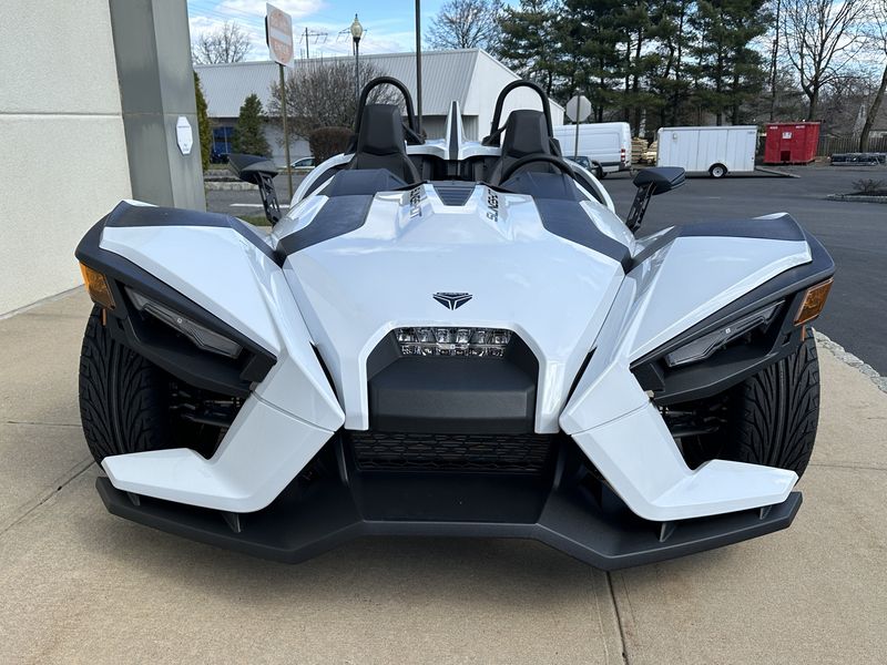 2024 Polaris SLINGSHOT S MANUALImage 4