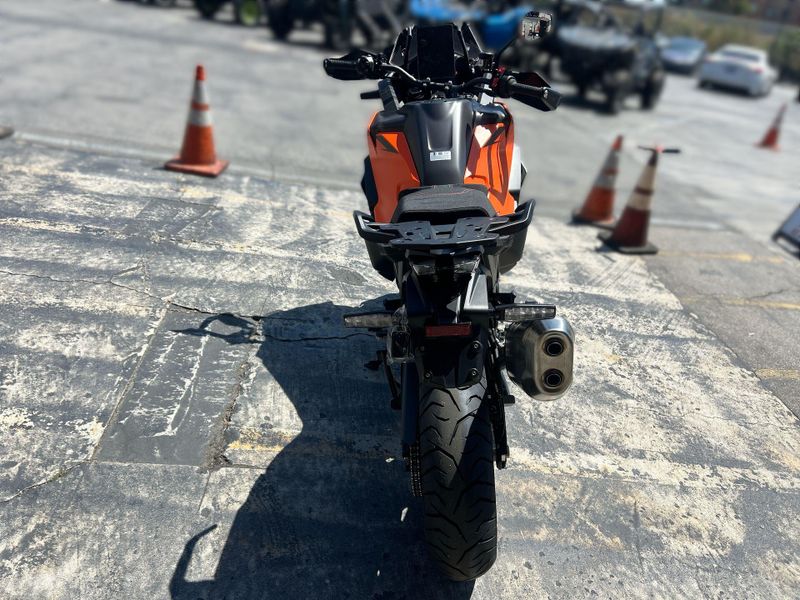 New 2027 KTM 1390 SUPER ADVENTURE S EVO Image 16