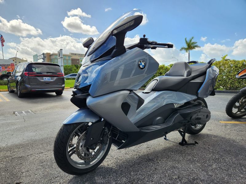 2015 BMW C 650 GT  in a SILVER exterior color. BMW Motorcycles of Miami 786-845-0052 motorcyclesofmiami.com 