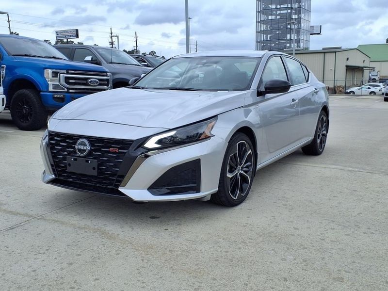 2023 Nissan Altima 2.5 SRImage 12