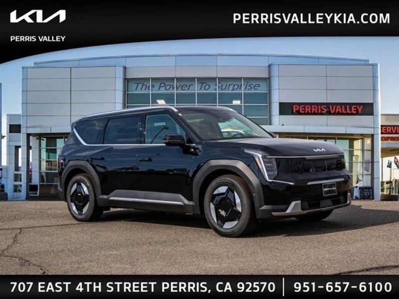 New 2026 Kia EV9 WindImage 1