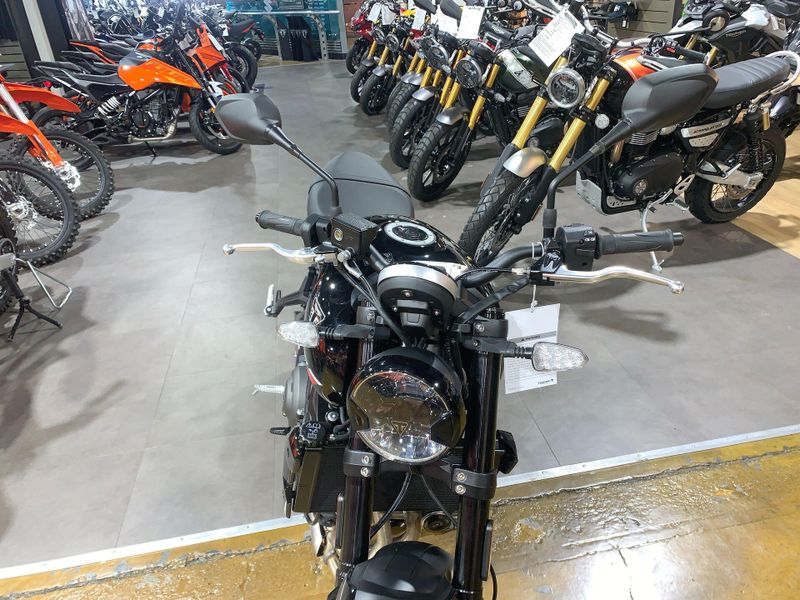 New 2025 Triumph TRIDENT 660 Image 13