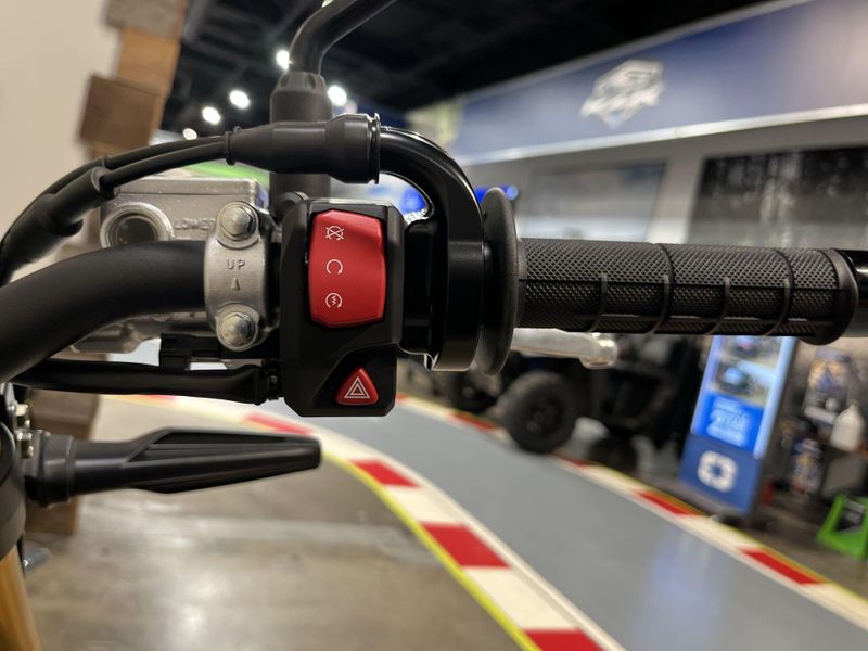 New 2025 Suzuki DR-Z4S Image 13