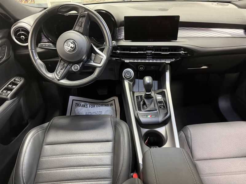 Used 2024 Alfa Romeo Tonale Ti Premium eAWD w/SunroofImage 9