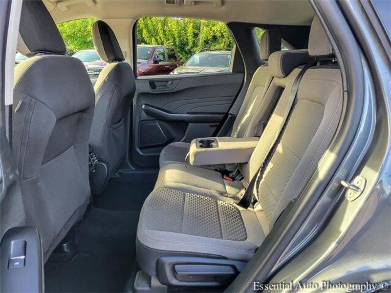 2022 Ford Escape SE photo 6