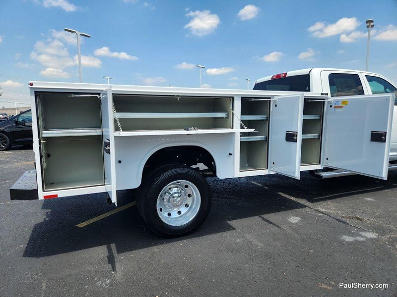 New 2024 RAM 5500 Tradesman Chassis Crew Cab 4x4 84