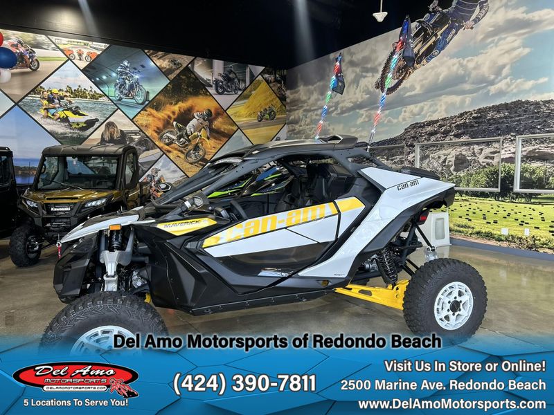 2024 Can-Am 9BRB  in a CATALYST GRAY & NEO YELLOW exterior color. Del Amo Motorsports of Redondo Beach (424) 304-1660 delamomotorsports.com 