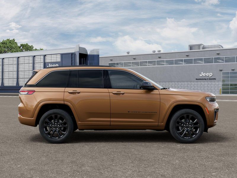 New 2026 Jeep Grand Cherokee Limited Reserve 4x4Image 21