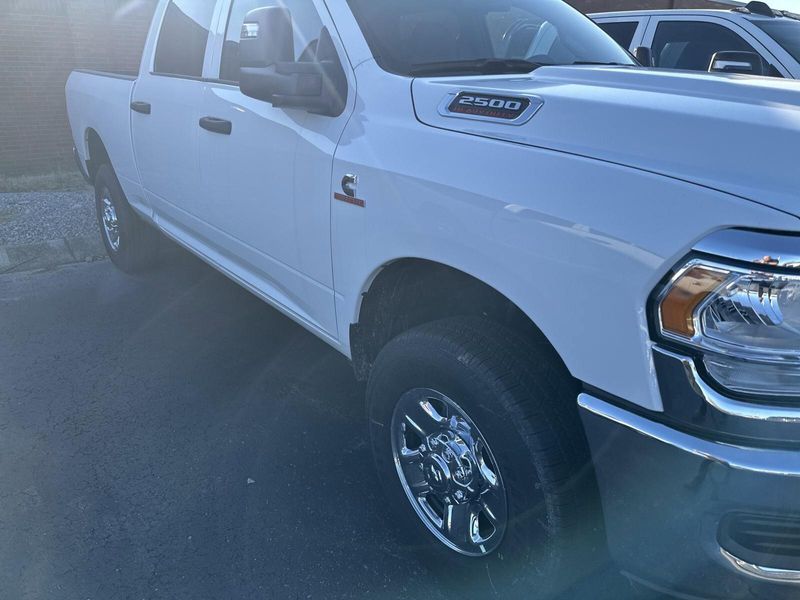 2024 RAM 2500 Tradesman Crew Cab 4x4 6