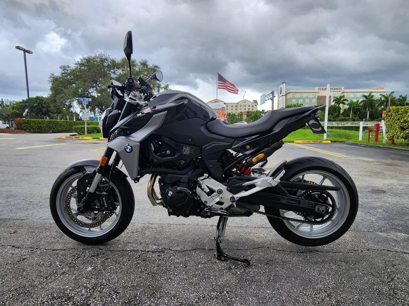 Used 2021 BMW F 900 R Image 1