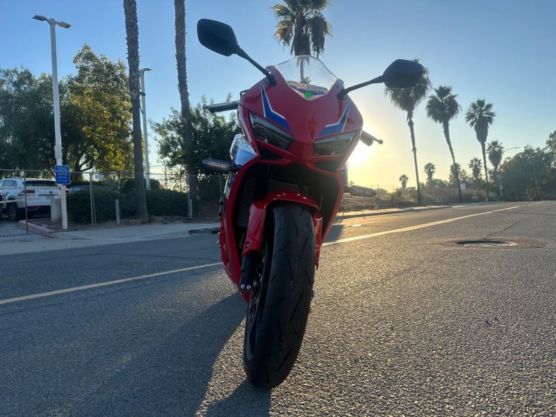 New 2024 Honda CBR650R ABS Image 5