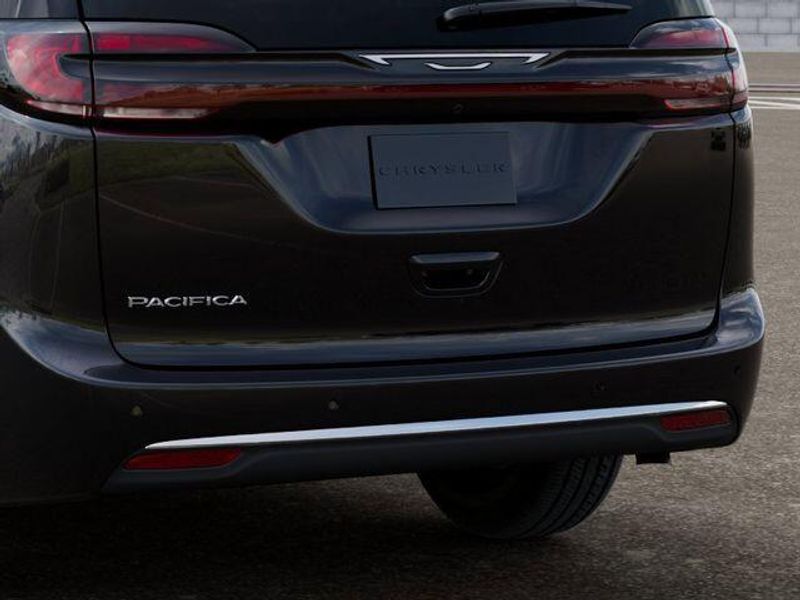 New 2027 Chrysler Pacifica SelectImage 13
