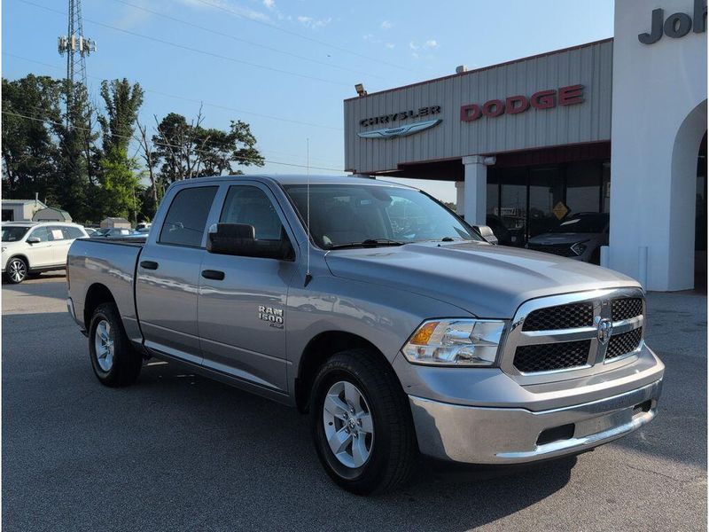 2023 RAM 1500 Classic SLTImage 7