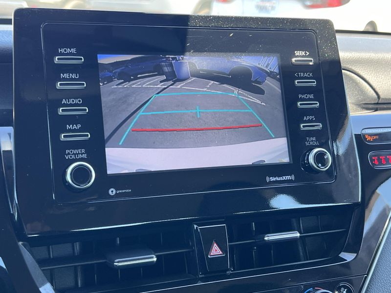 Used 2022 Toyota Camry SEImage 15