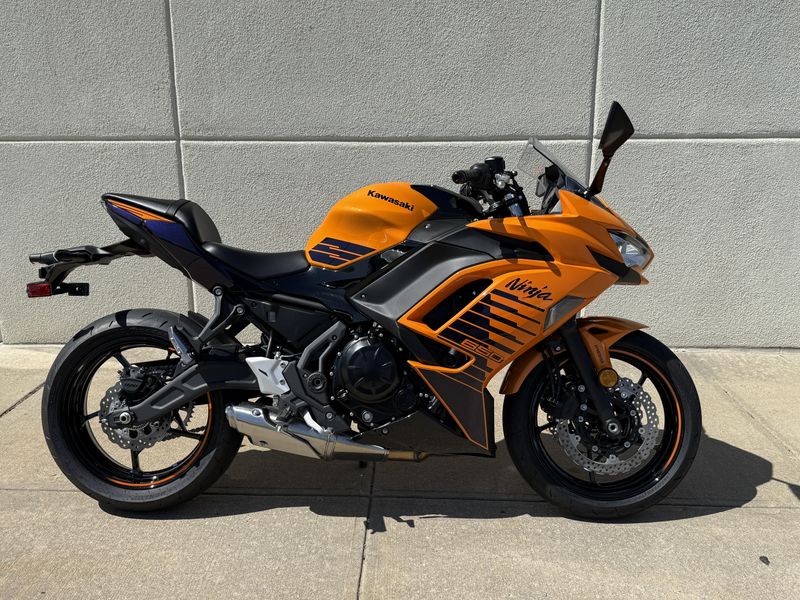 2025 Kawasaki Ninja 650 ABSImage 1