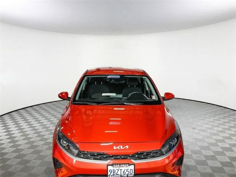 2022 Kia Forte LXSImage 3