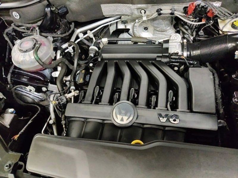 2019 Volkswagen Atlas V6 SEL AWD w/Sunroof & NavImage 17