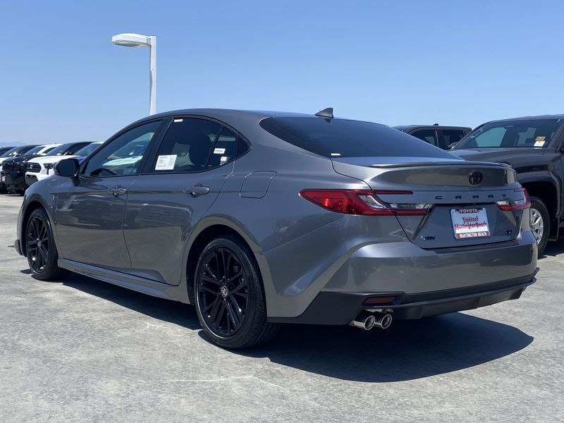 New 2025 Toyota Camry SEImage 5