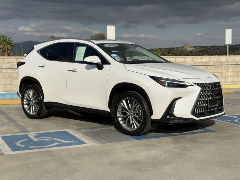 Used 2024 Lexus NX 350 LuxuryImage 2