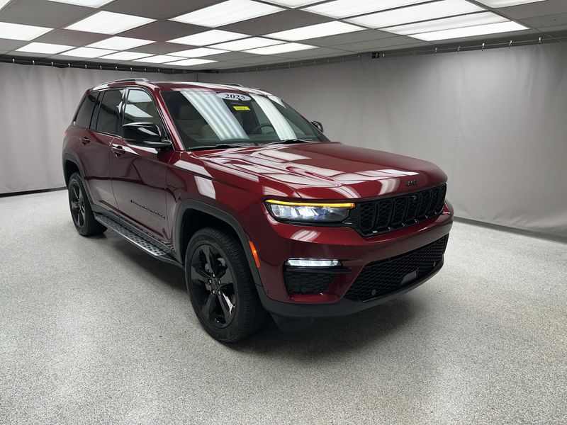 Used 2025 Jeep Grand Cherokee LimitedImage 24