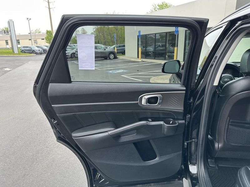 2021 Kia Sorento SXImage 20