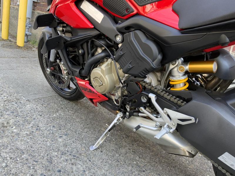 2024 Ducati Streetfighter V4 S