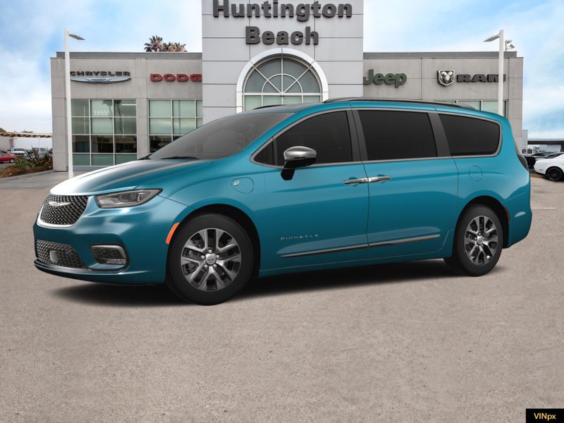 2025 Chrysler Pacifica Hybrid PinnacleImage 2