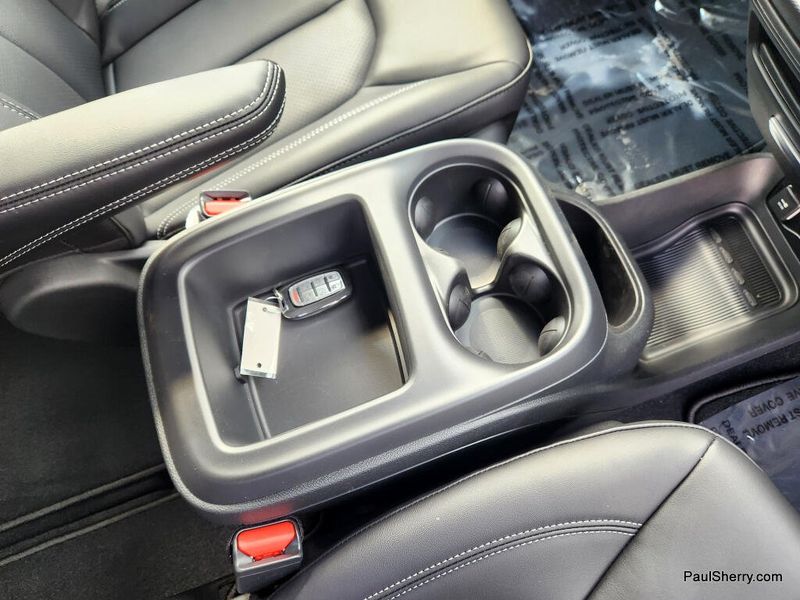 New 2026 Chrysler Voyager Lx