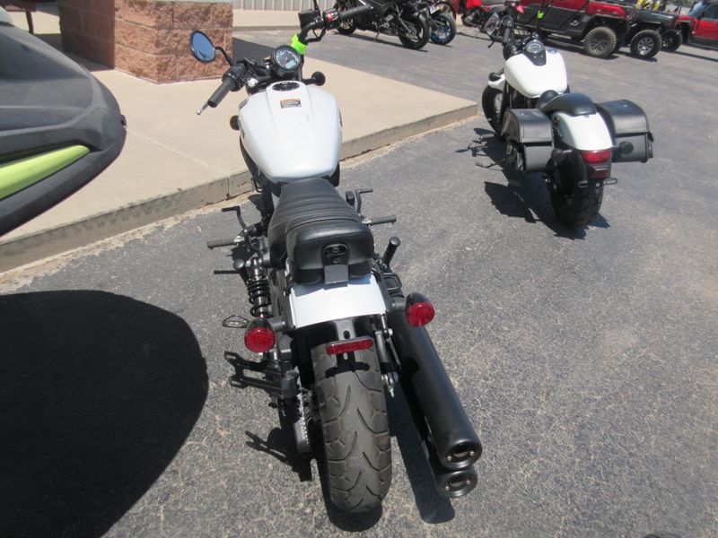 USED 2024 INDIAN MOTORCYCLE SCOUT BOBBER SIXTY ABS GHST WHT MTLC CAL Image 11